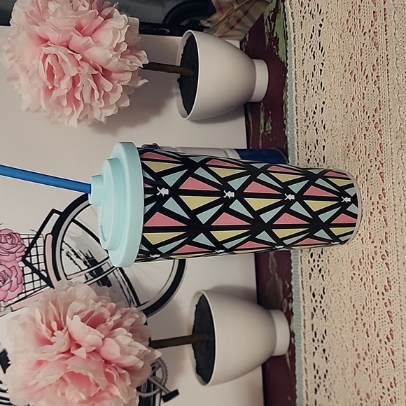 Dutch Bro Tumbler - Picture 3 of 3